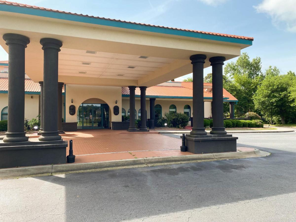 Studio 6 Savannah, Ga- Gateway & I-95 ジョージタウン エクステリア 写真
