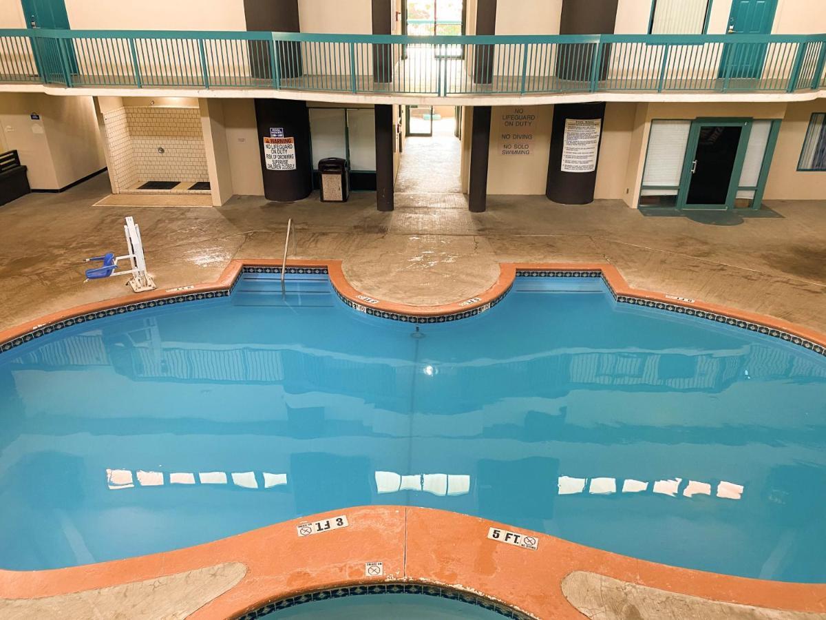 Studio 6 Savannah, Ga- Gateway & I-95 ジョージタウン エクステリア 写真